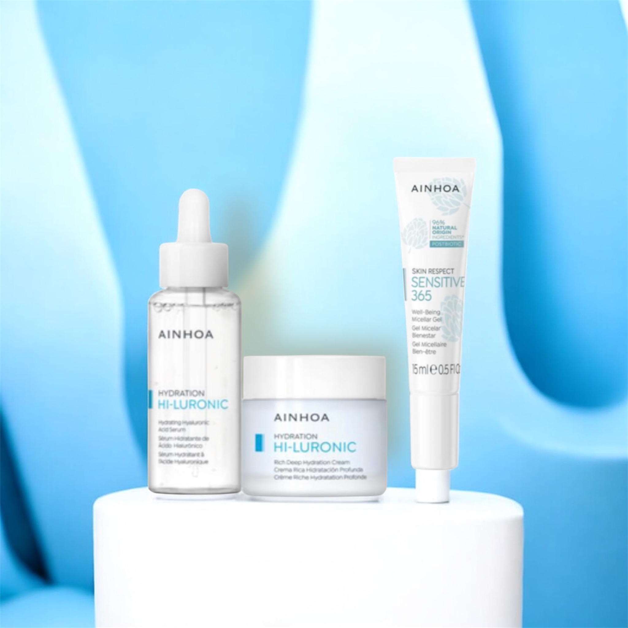 Pack regalo de Navidad AINHOA BOTANICAL con crema rica Hi-Luronic 50 ml, sérum hidratante Hi-Luronic 50 ml y gel micelar Sensitive 365 15 ml.